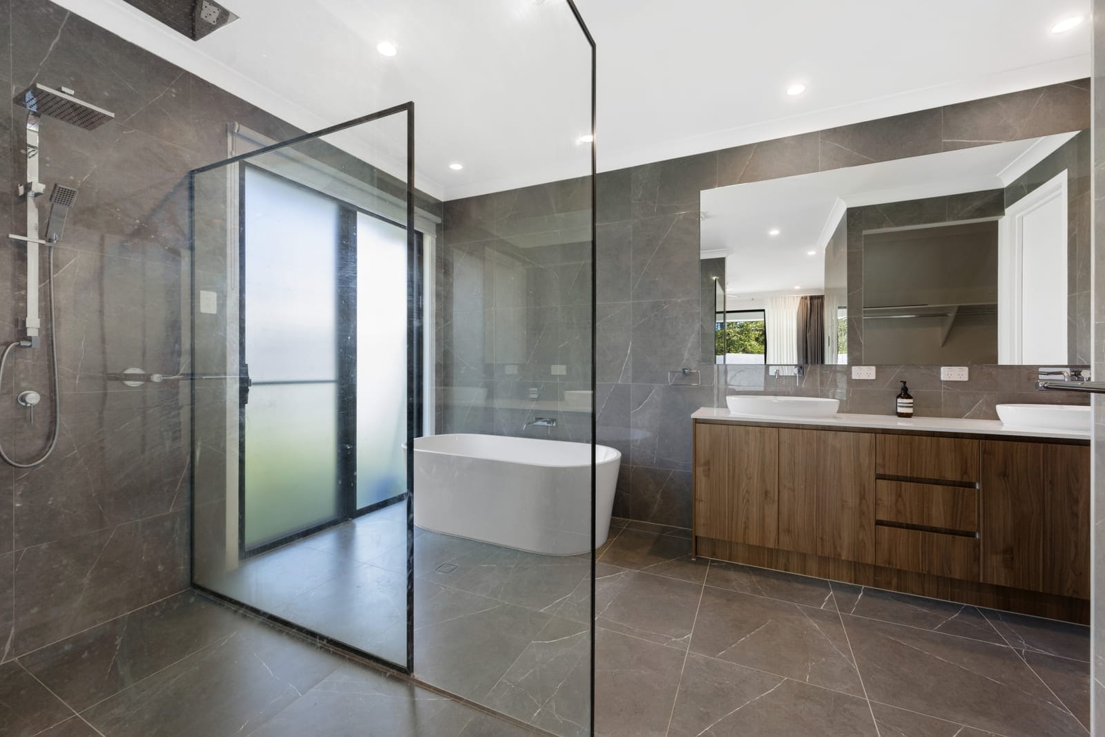 Designer Living in Leafy Enclave