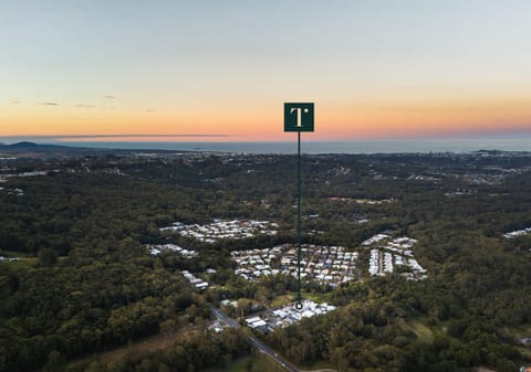 Designer Living in Leafy Enclave