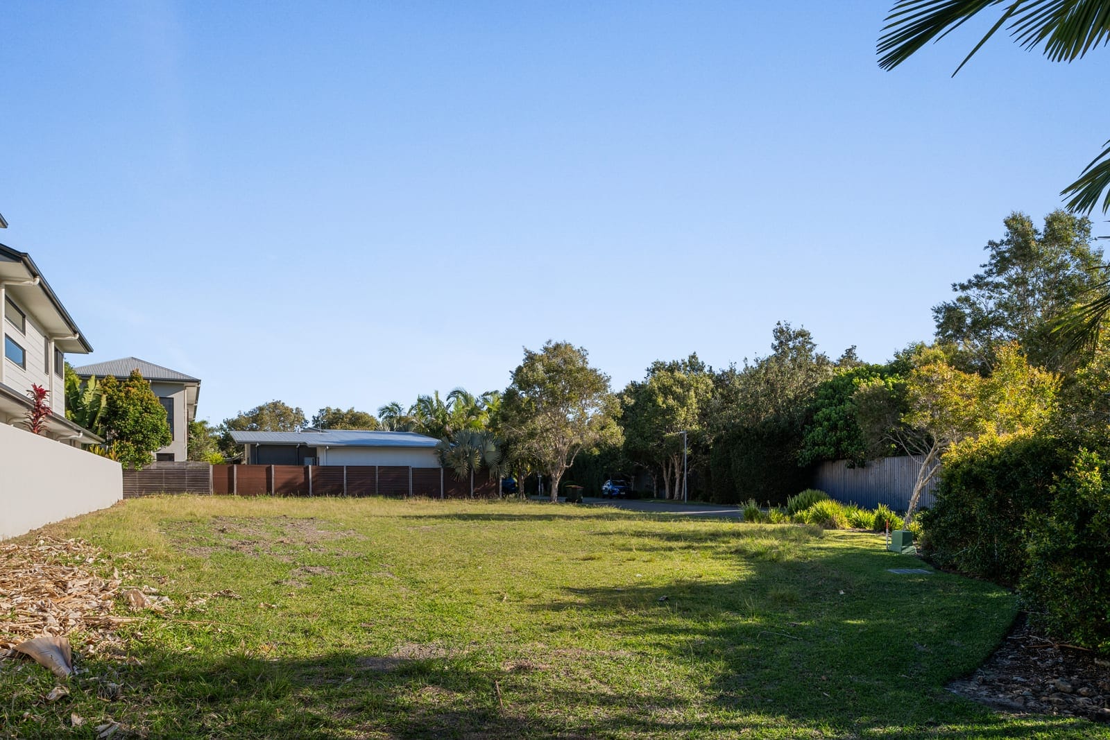 Vacant Beachside Block: 669m2 North Facing (RARE)