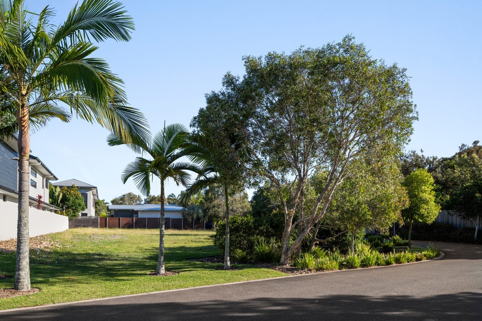 Vacant Beachside Block: 669m2 North Facing (RARE)