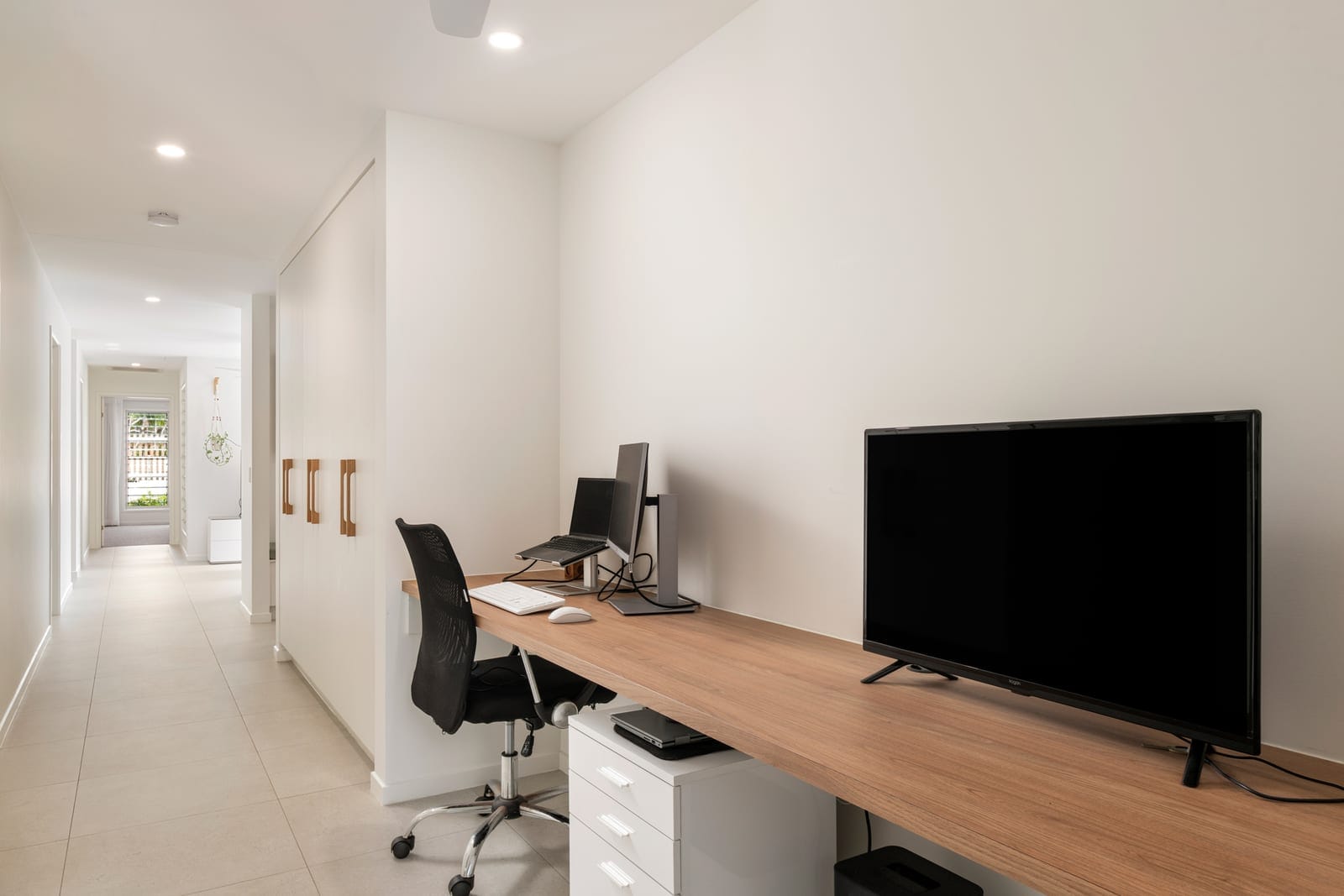 North Facing Entertainer on HUGE 1062m2!