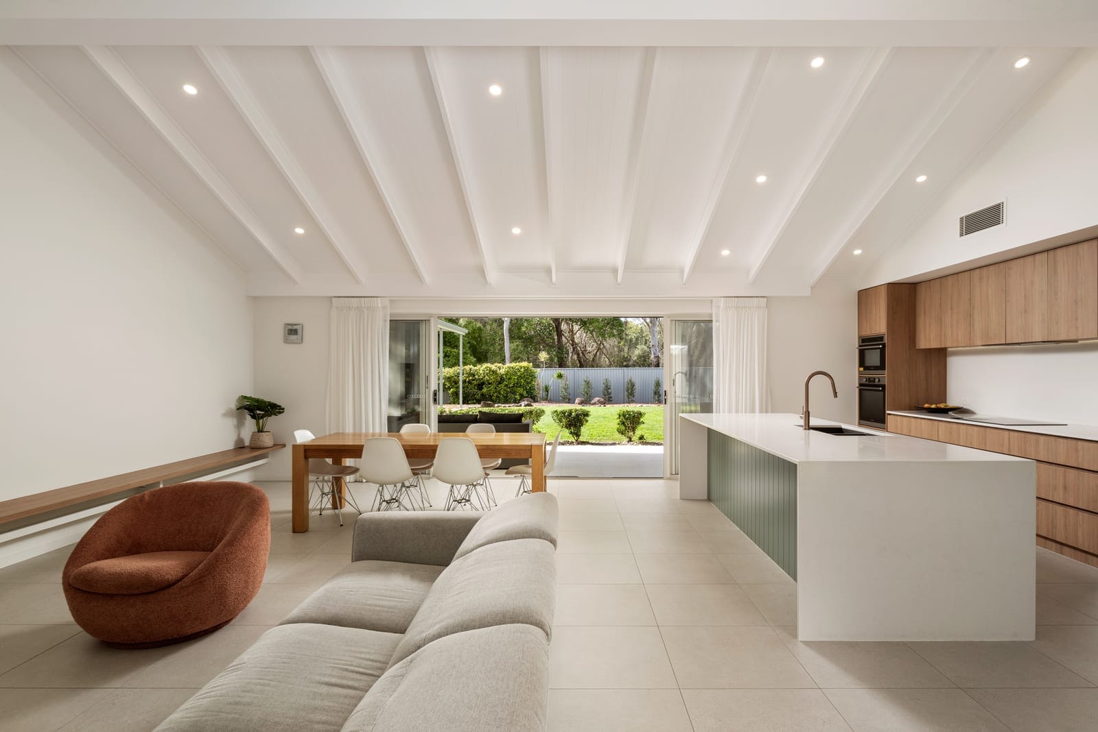 North Facing Entertainer on HUGE 1062m2!