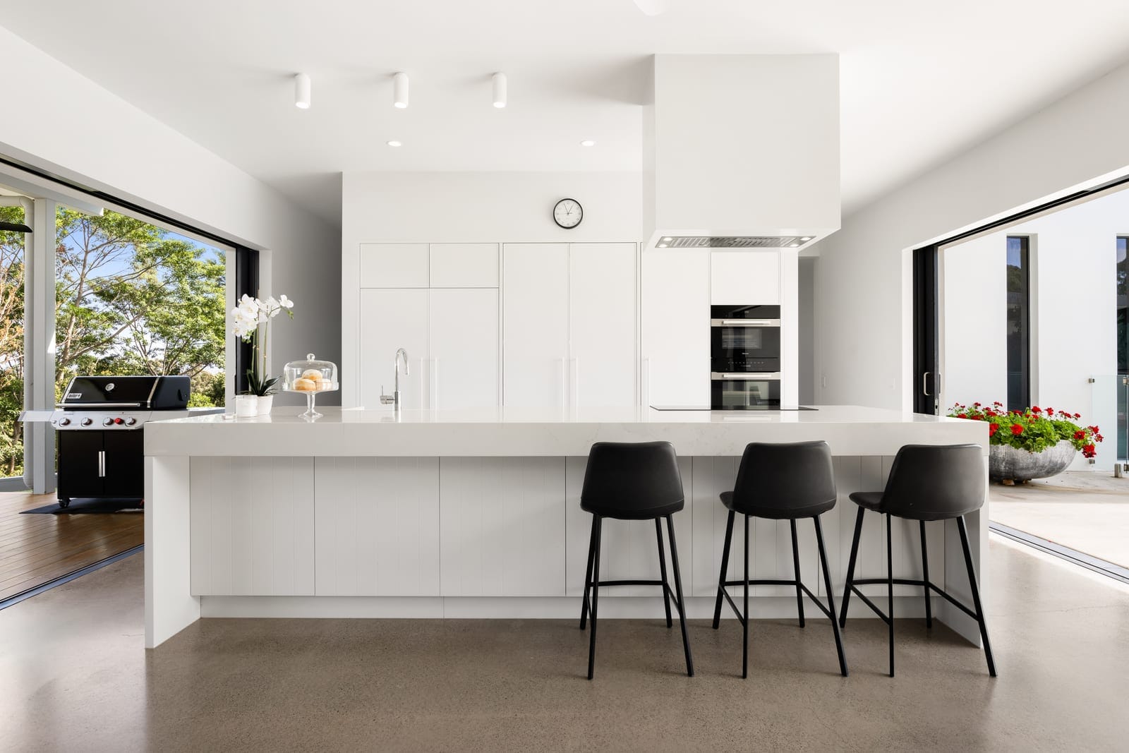 An Exceptional Mons Estate Designed for Modern Living