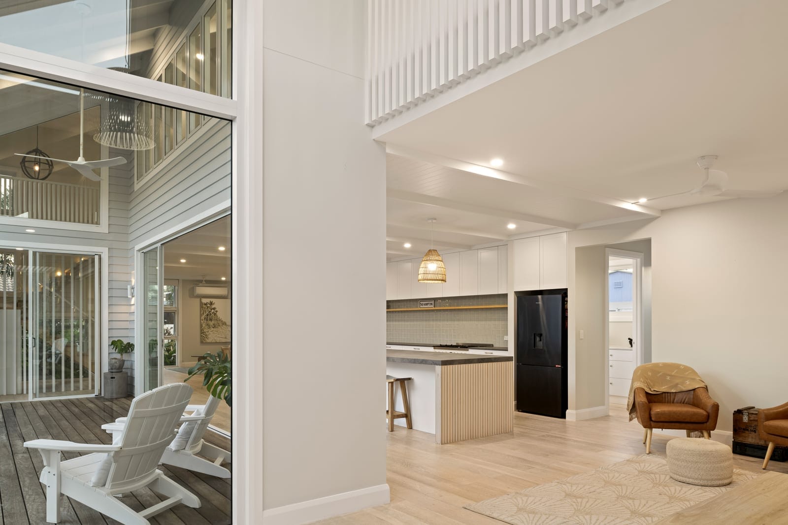Hamptons-Style Stunner: 200m to Sand