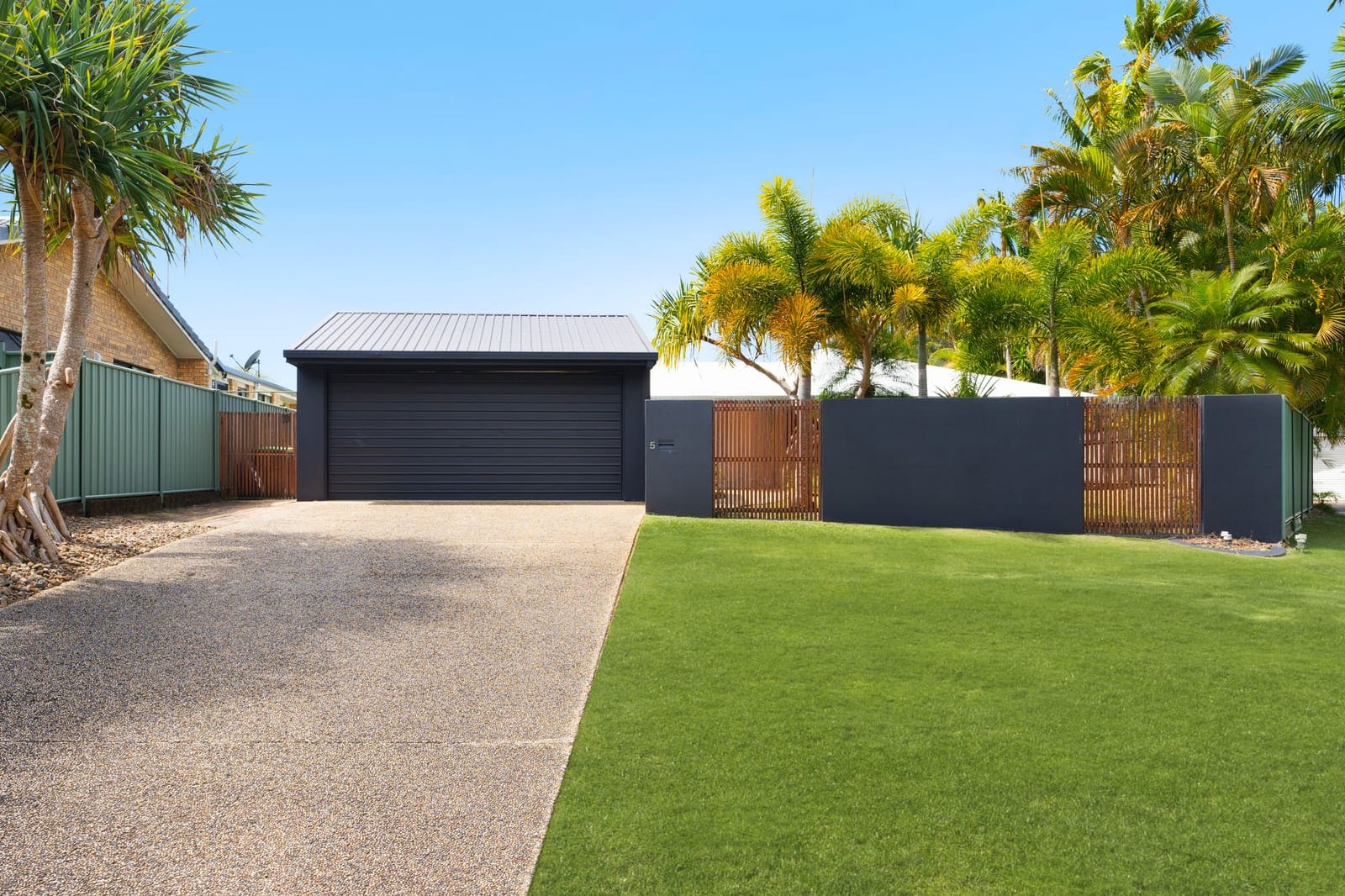 Dreamy Oasis: Spacious and Stylish in Mooloolaba!