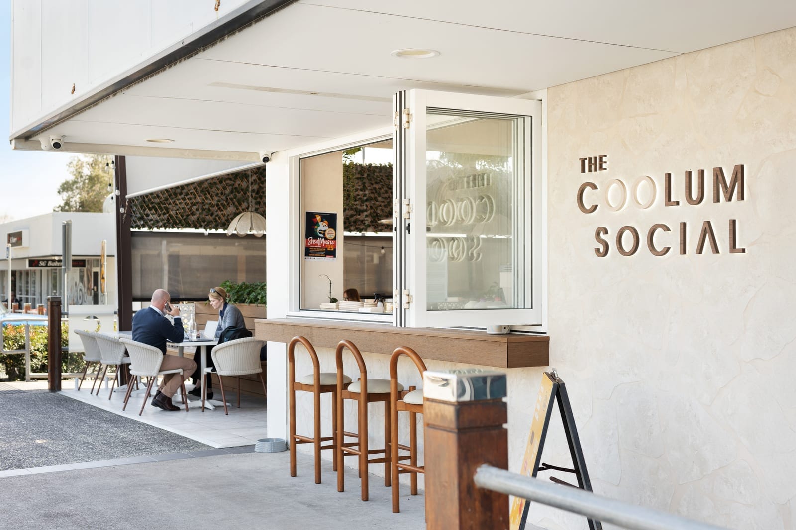 Your Slice of Coolum Paradise!
