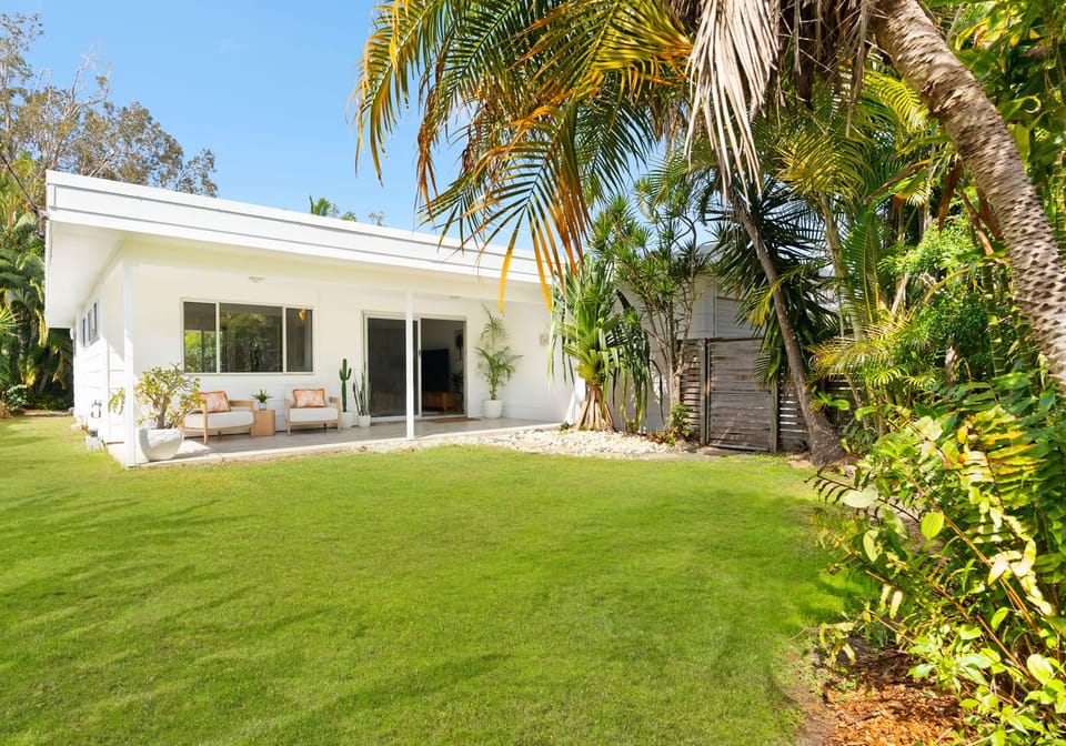 Your Slice of Coolum Paradise!
