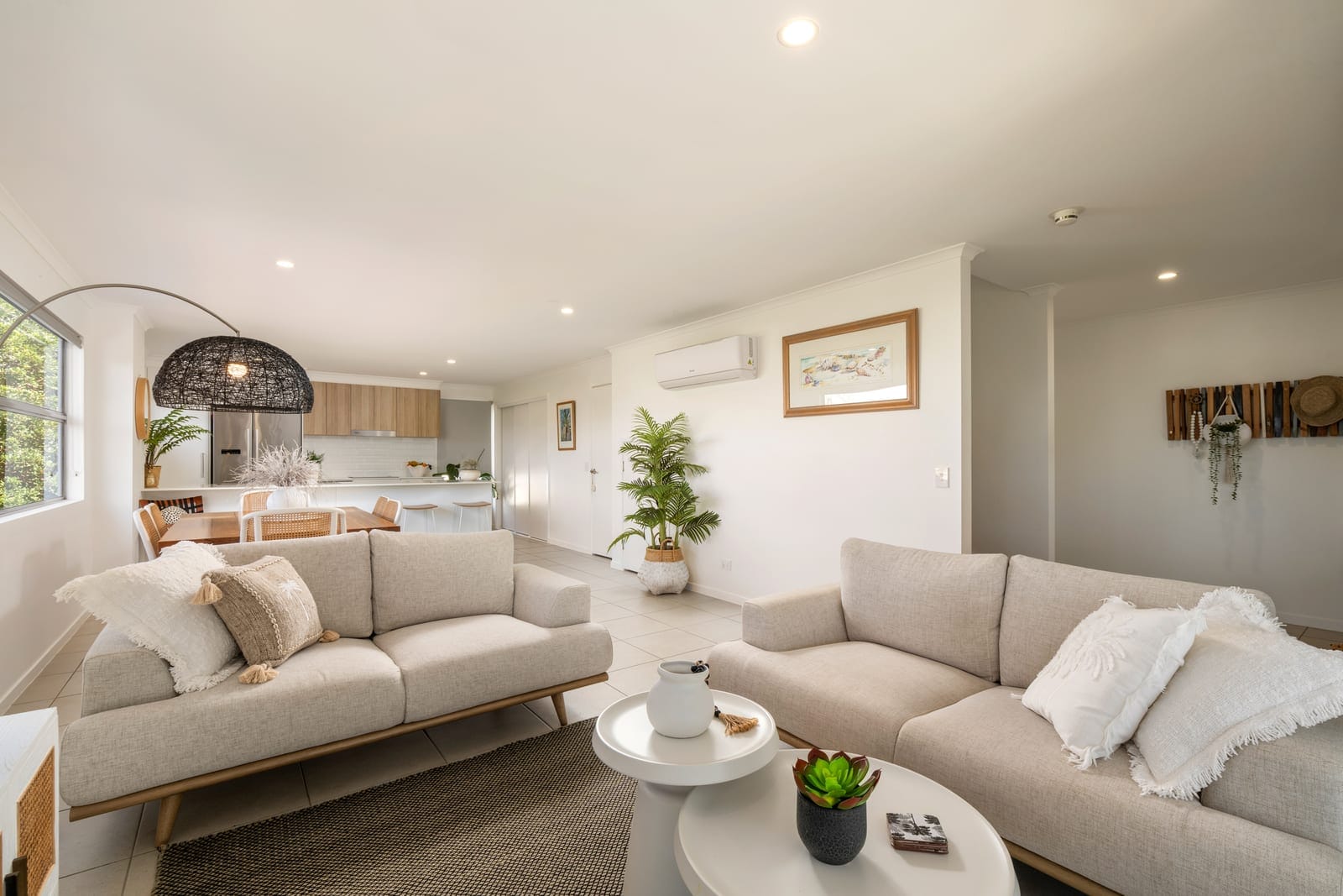 Stylish Beachside Living, Steps To The Sand