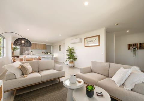 Stylish Beachside Living, Steps To The Sand