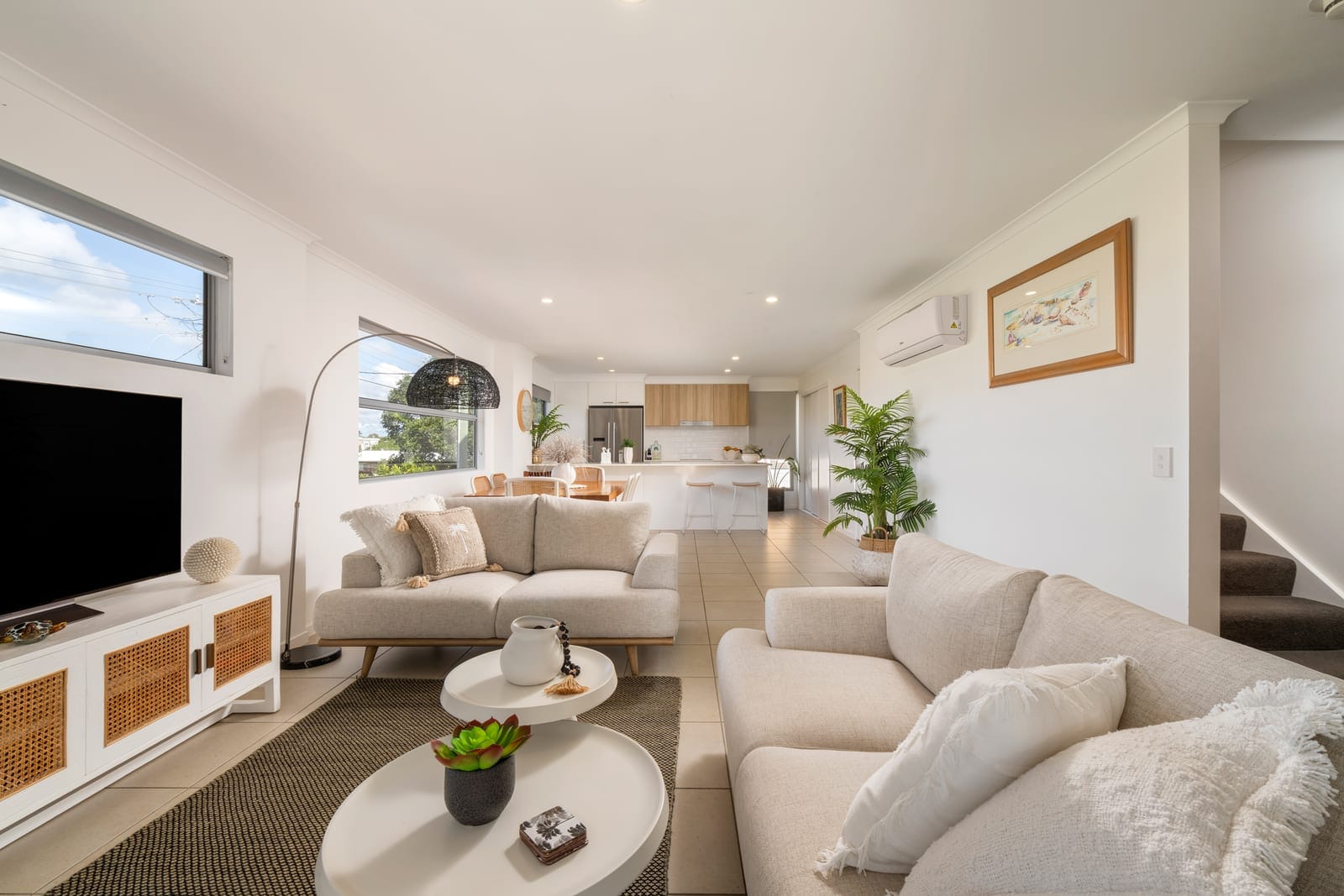 Stylish Beachside Living, Steps To The Sand