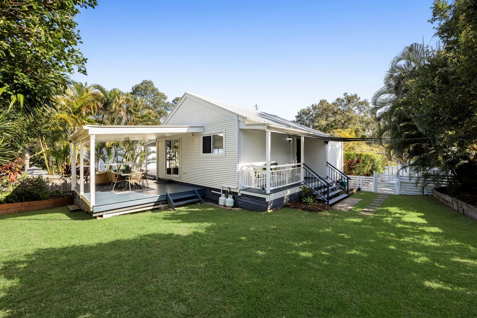 SOLD by Ollie Lehmann
