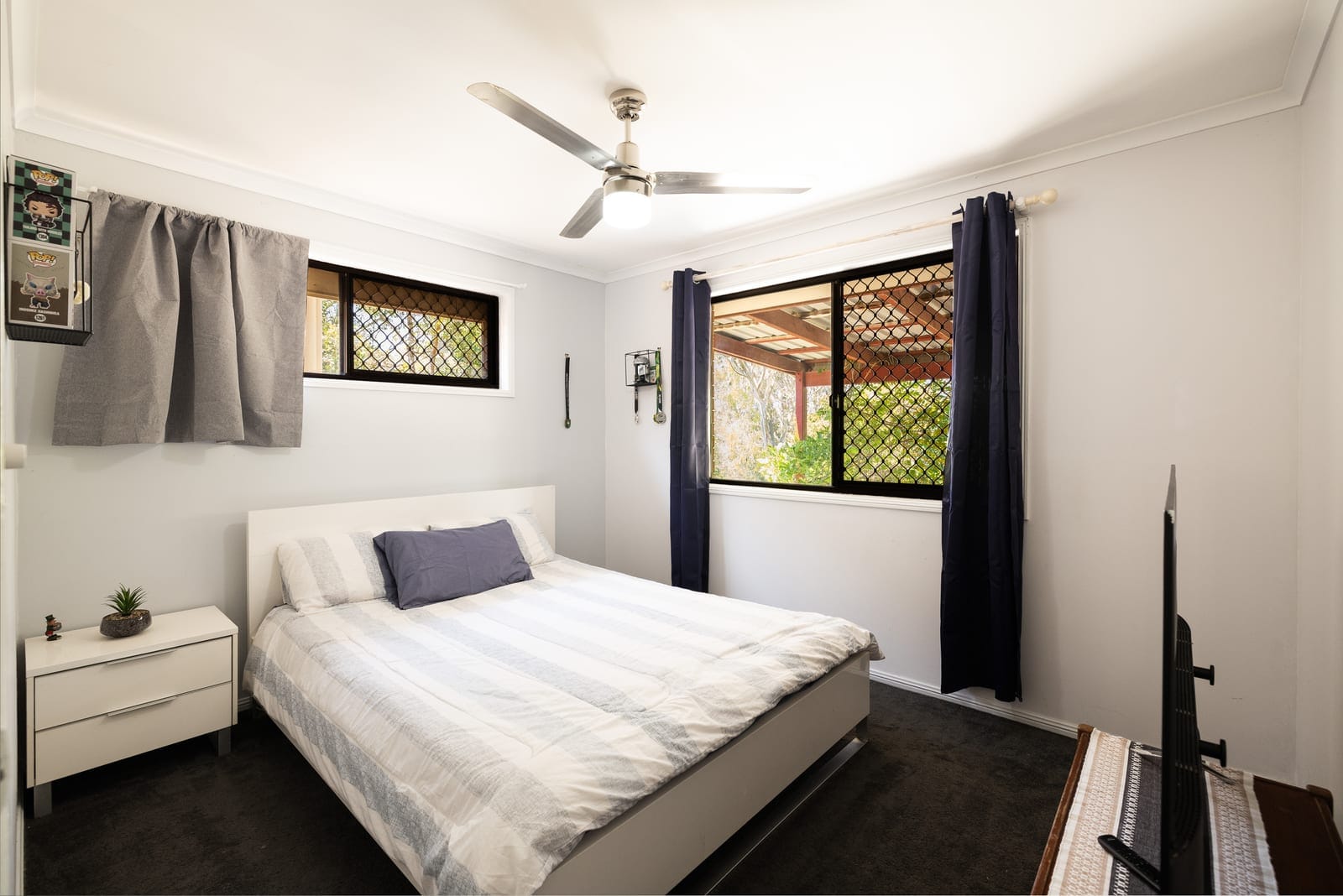 Peaceful Acreage Living Awaits…