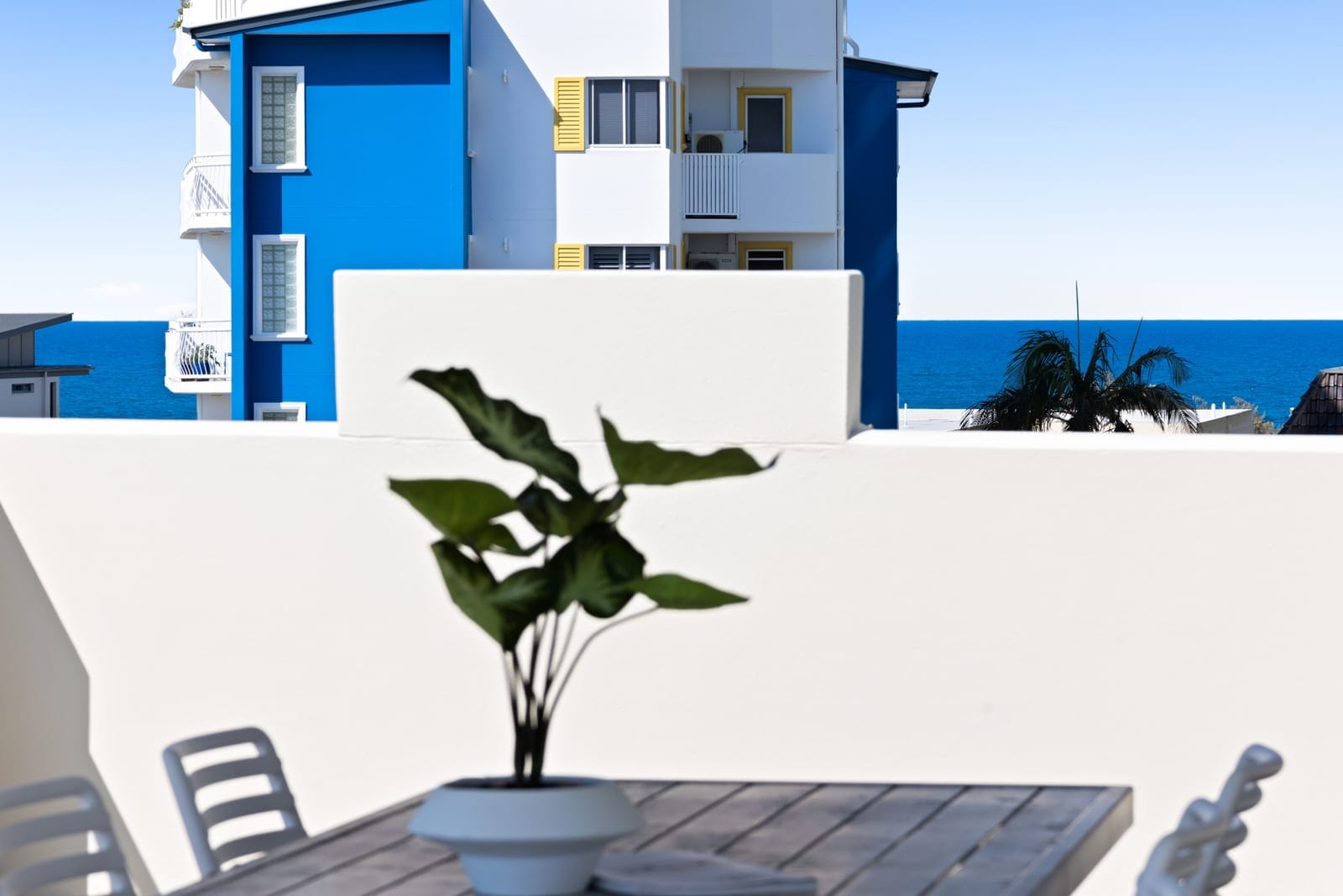 Location, Lifestyle, Views: Top Floor with Rooftop Terrace!