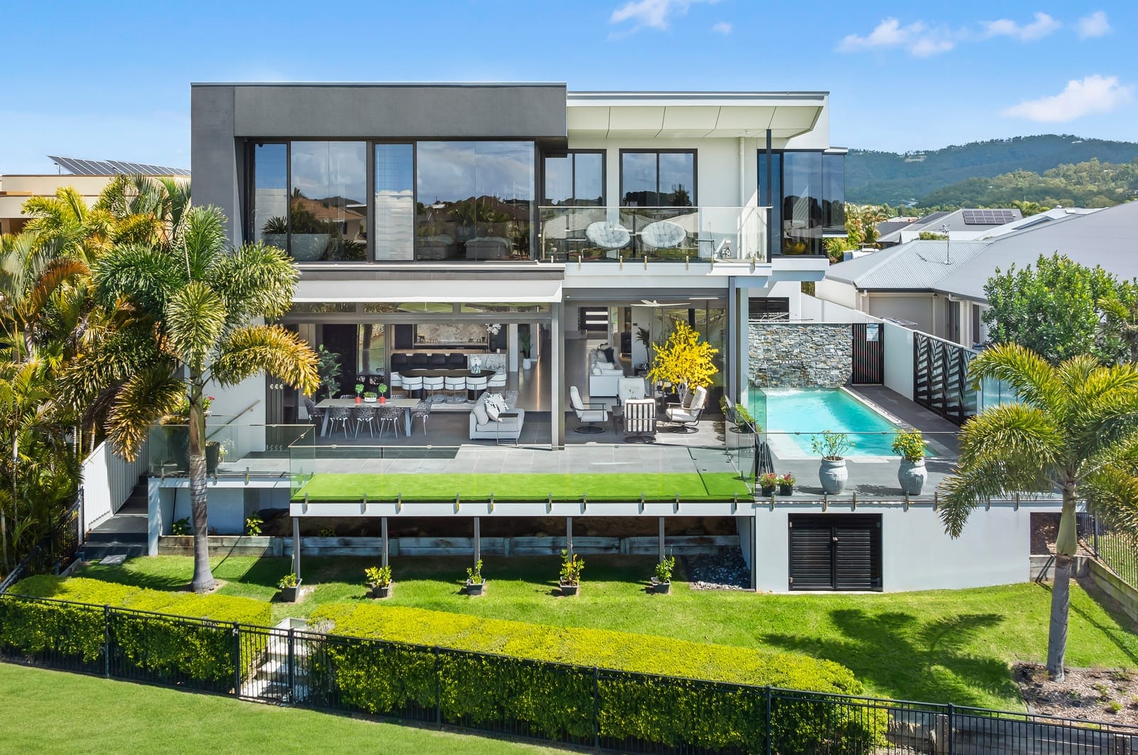 Lakeside Architectural Marvel, Celebrating Large-Scale Liveable Luxury