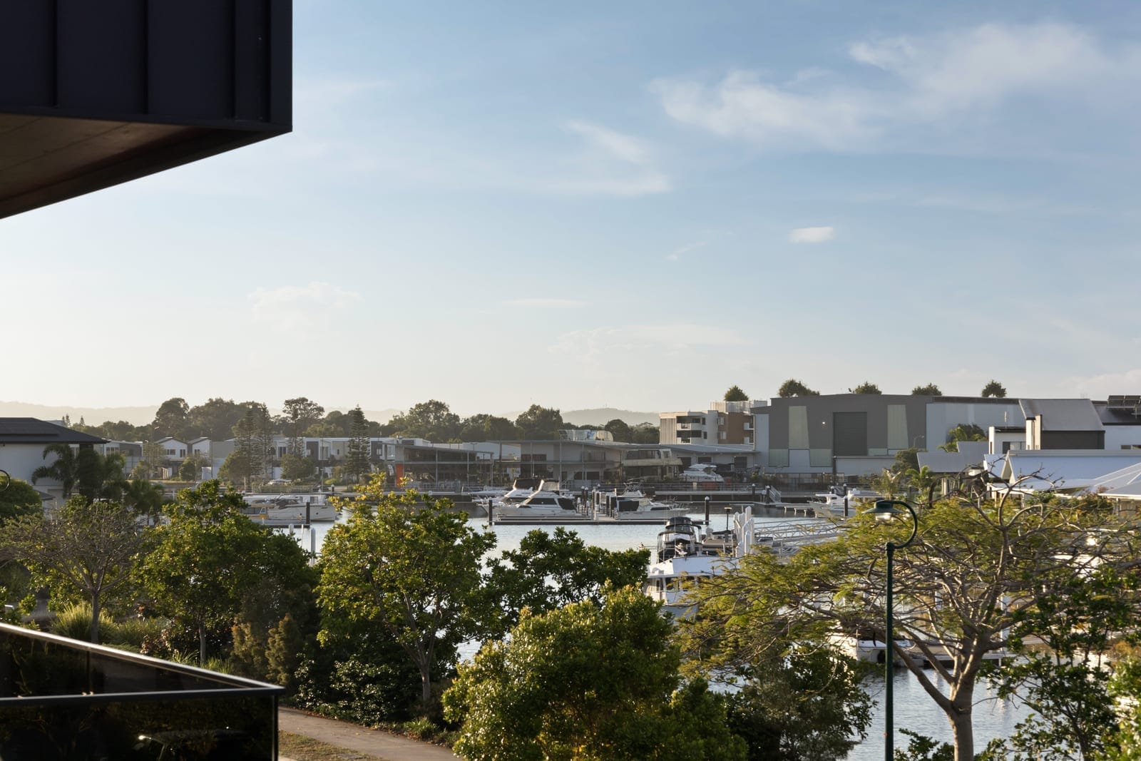 Luxury North-Facing Waterfront Entertainer
