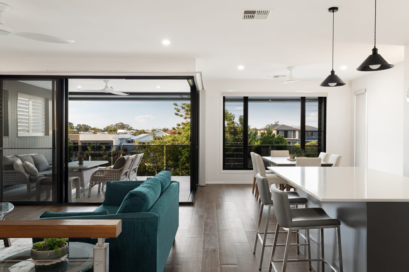 Luxury North-Facing Waterfront Entertainer