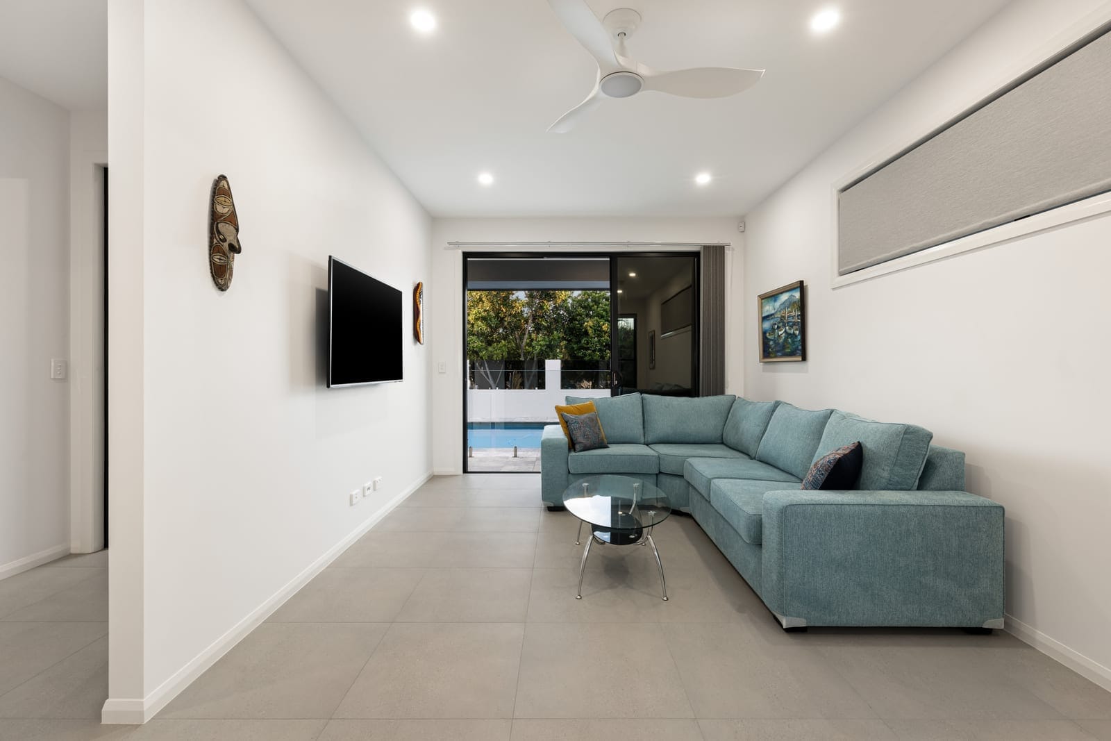 Luxury North-Facing Waterfront Entertainer