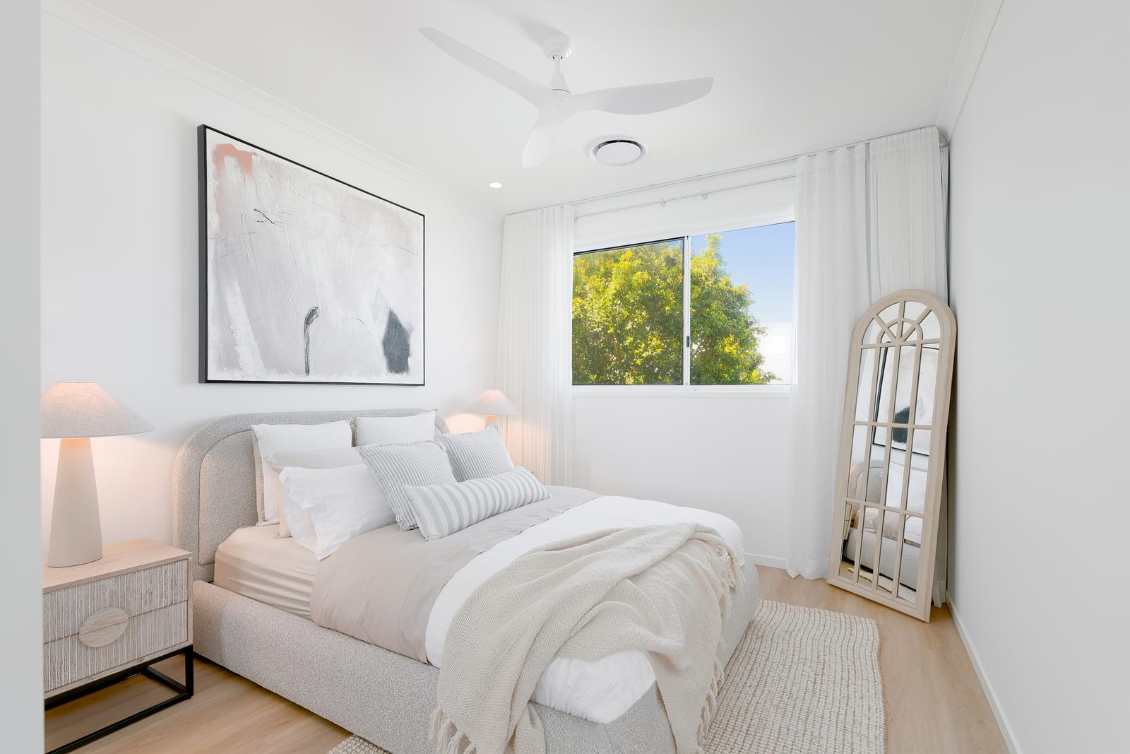Architectural Beachside Luxury, 600m from Mooloolaba