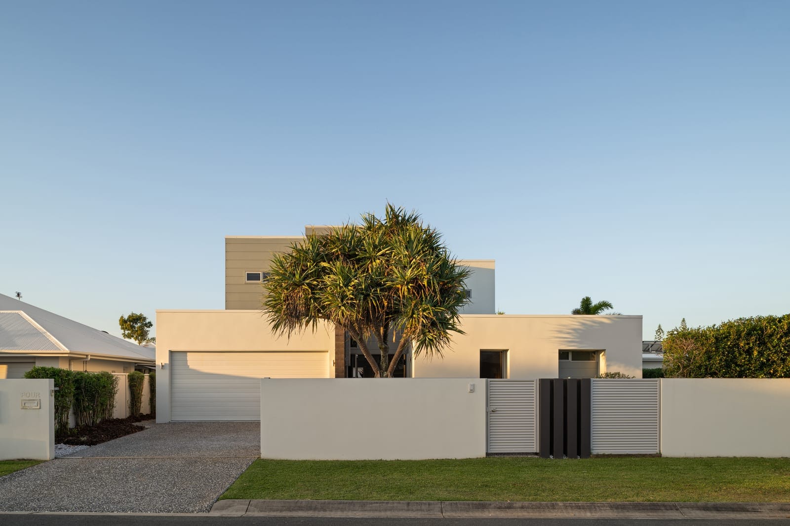 ​Modern Elegance: Coastal Luxury