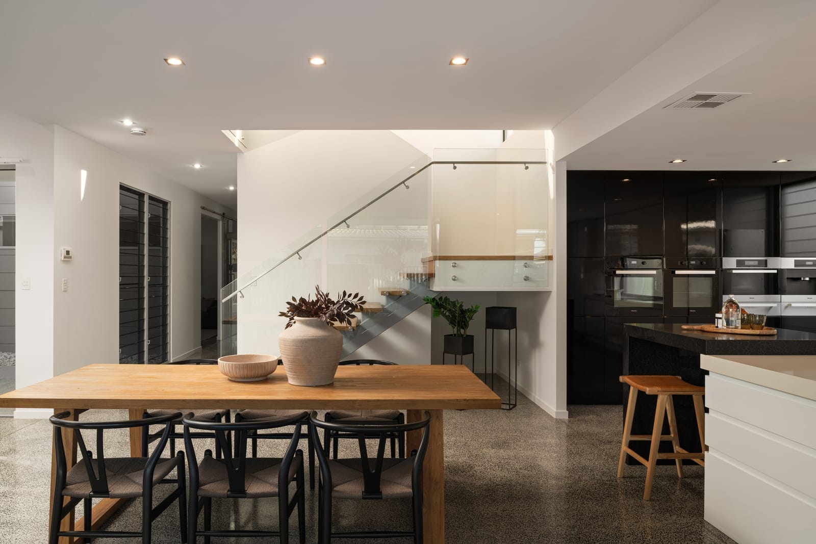 ​Modern Elegance: Coastal Luxury
