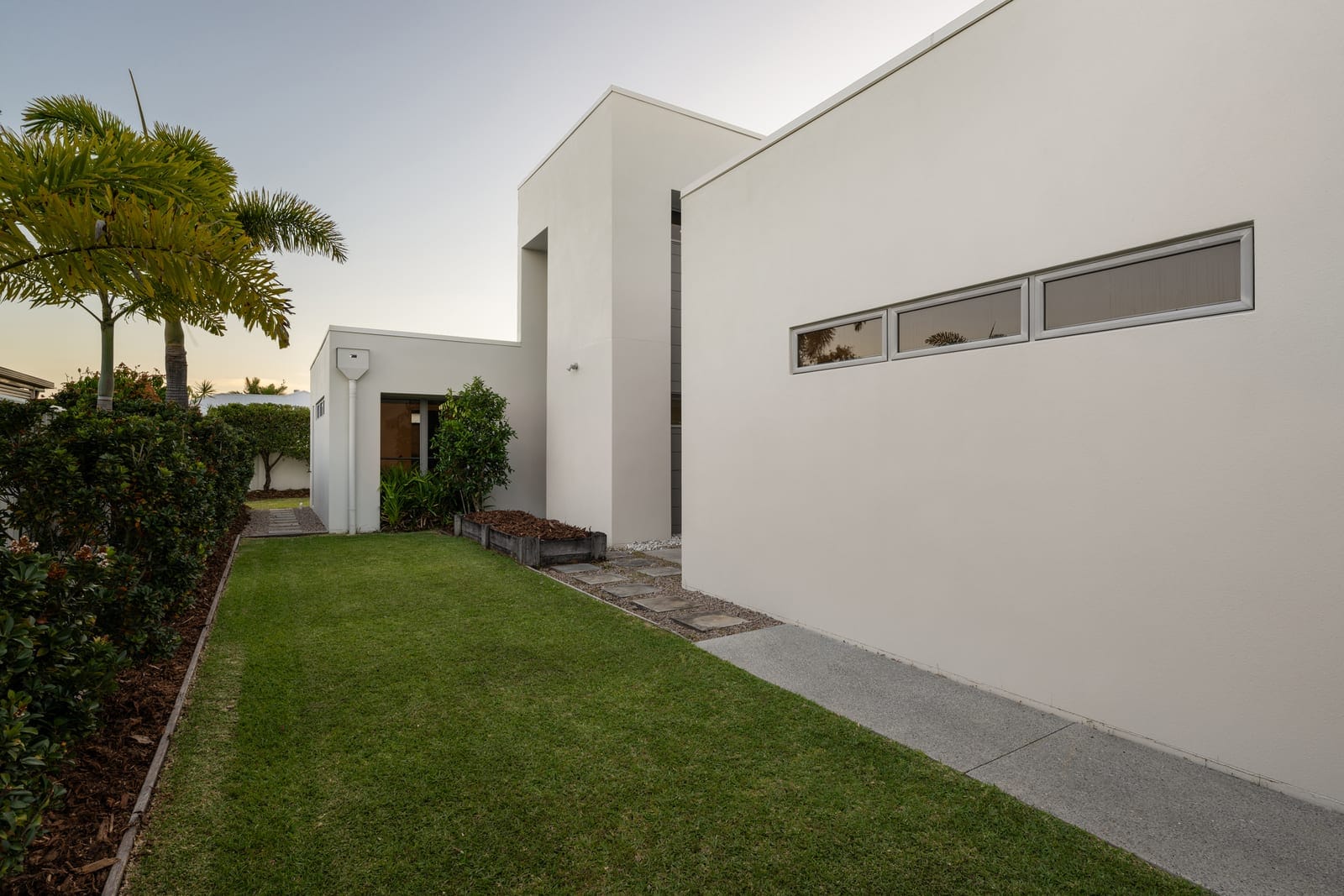 ​Modern Elegance: Coastal Luxury