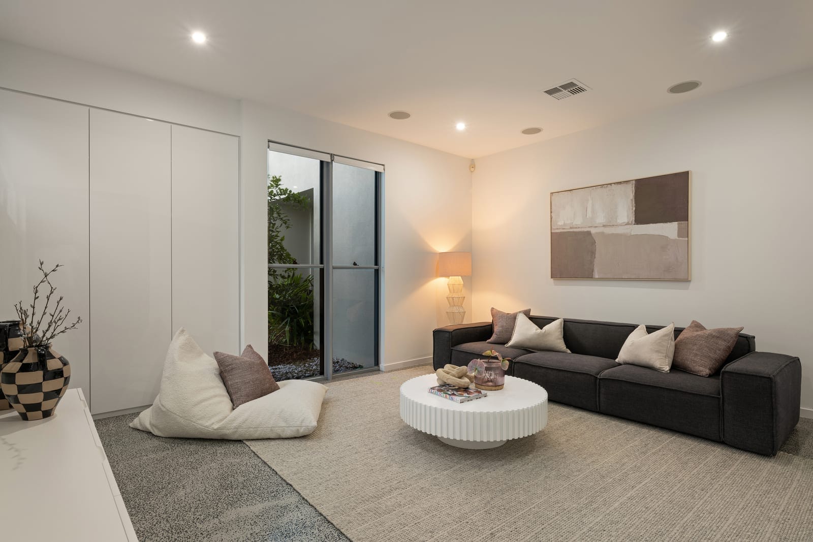 ​Modern Elegance: Coastal Luxury