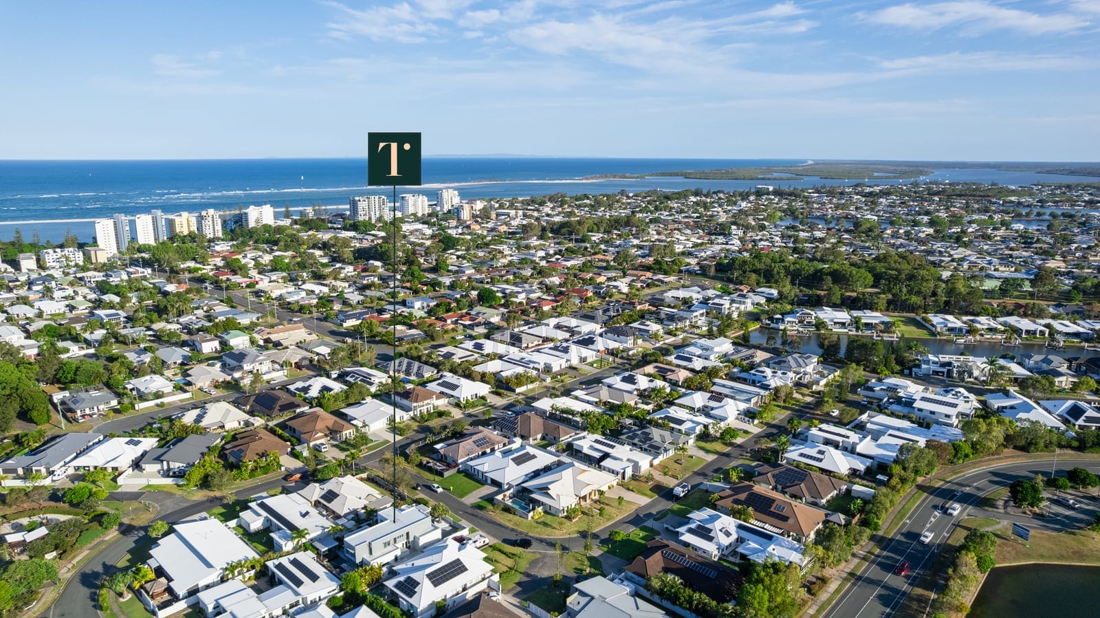 ​Modern Elegance: Coastal Luxury