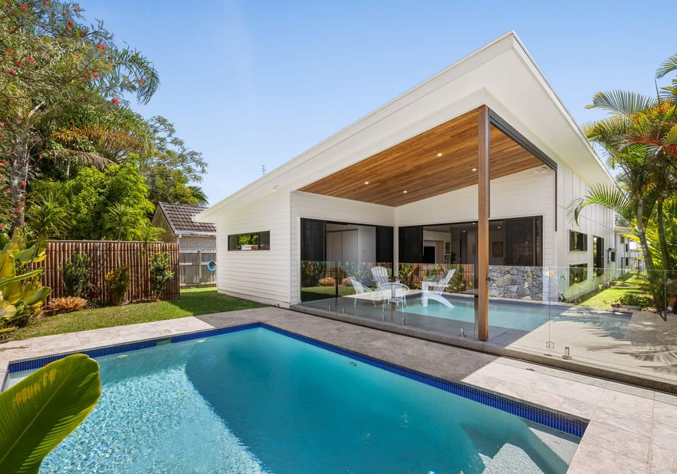 Palm Ave Perfection - where convenience and contemporary living meet!