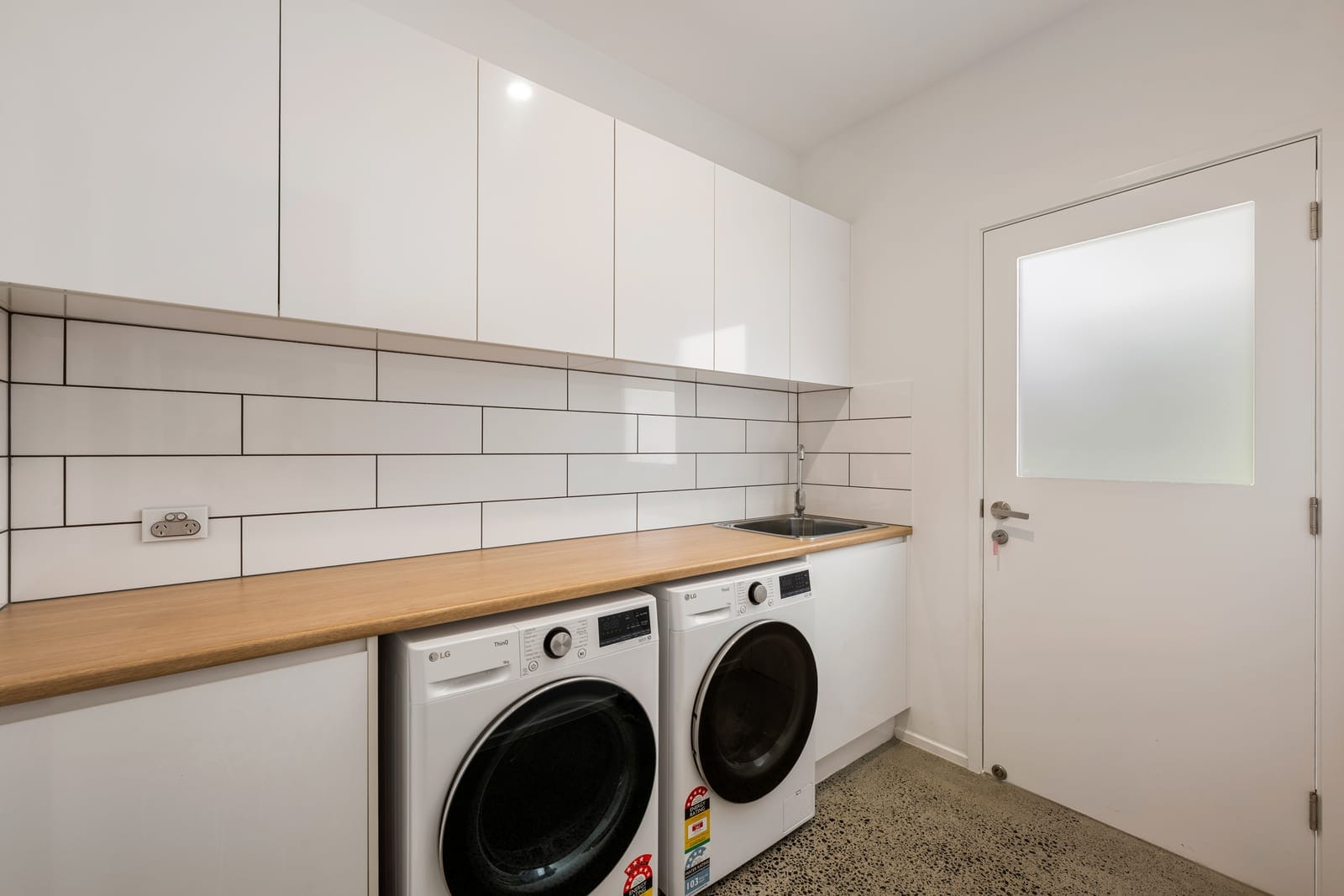Palm Ave Perfection - where convenience and contemporary living meet!
