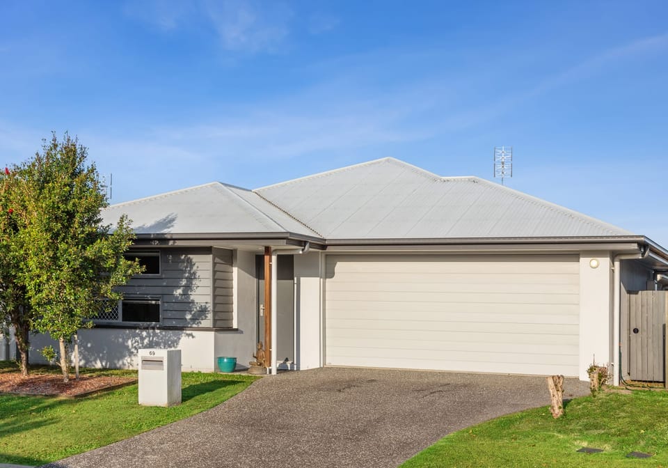 SOLD by Team Cassie Kennedy!