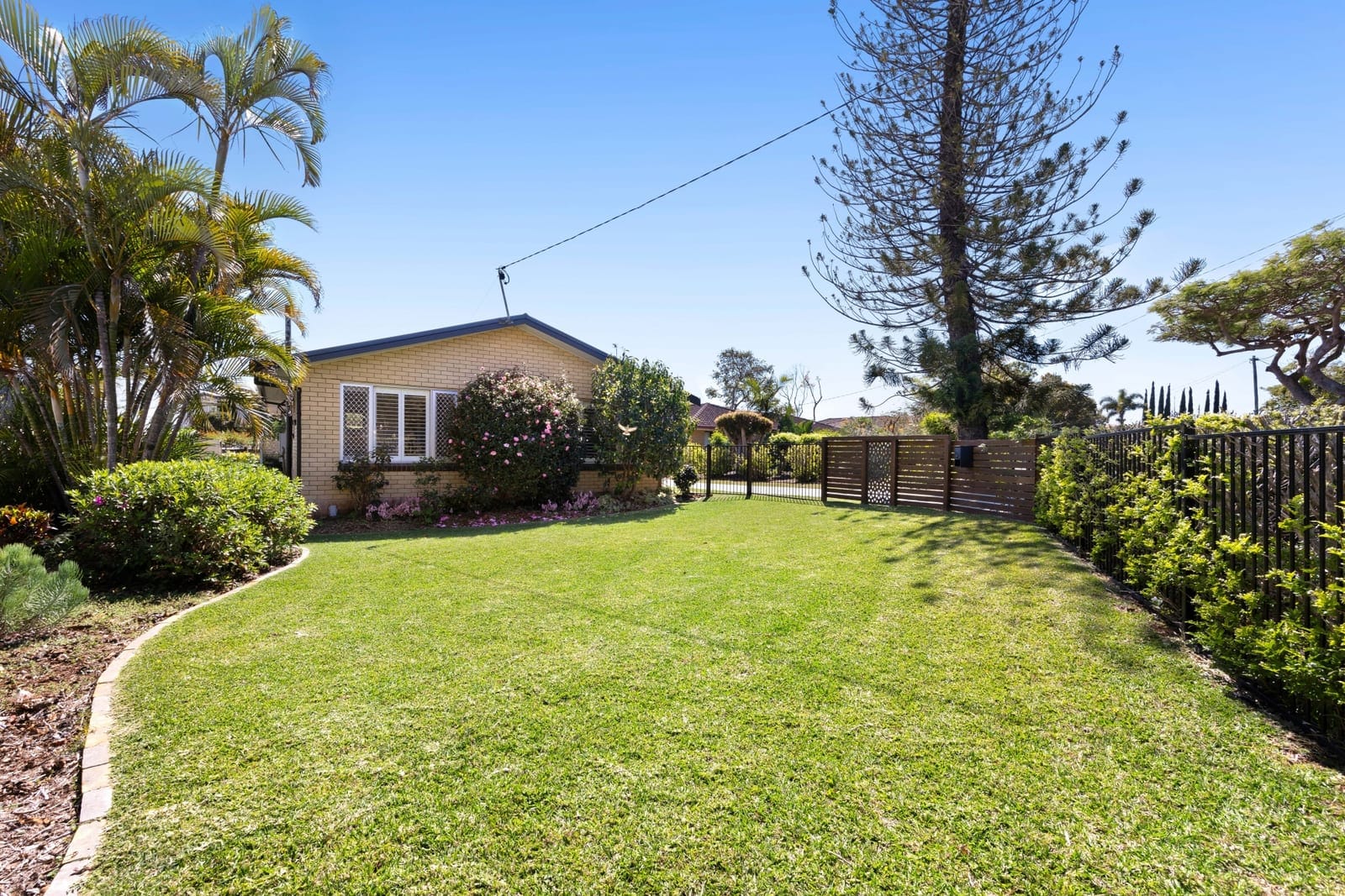 Boutique Home In Prestige Street