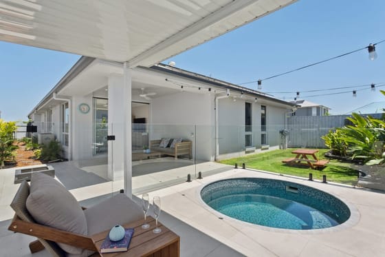 SOLD by Team Cassie Kennedy!