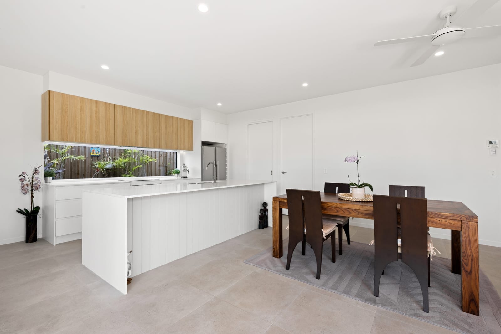 Sophisticated Buderim Retreat Offering Space, Style & Serenity