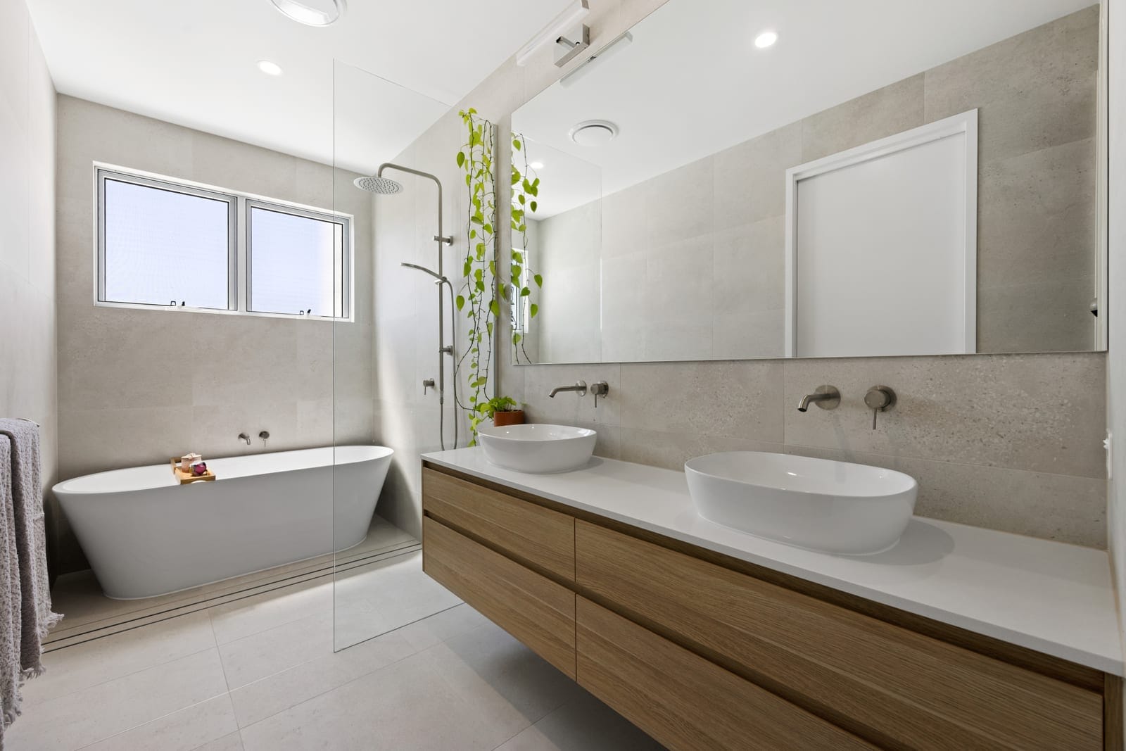 Sophisticated Buderim Retreat Offering Space, Style & Serenity