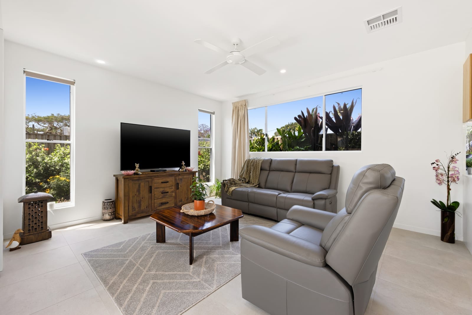 Sophisticated Buderim Retreat Offering Space, Style & Serenity