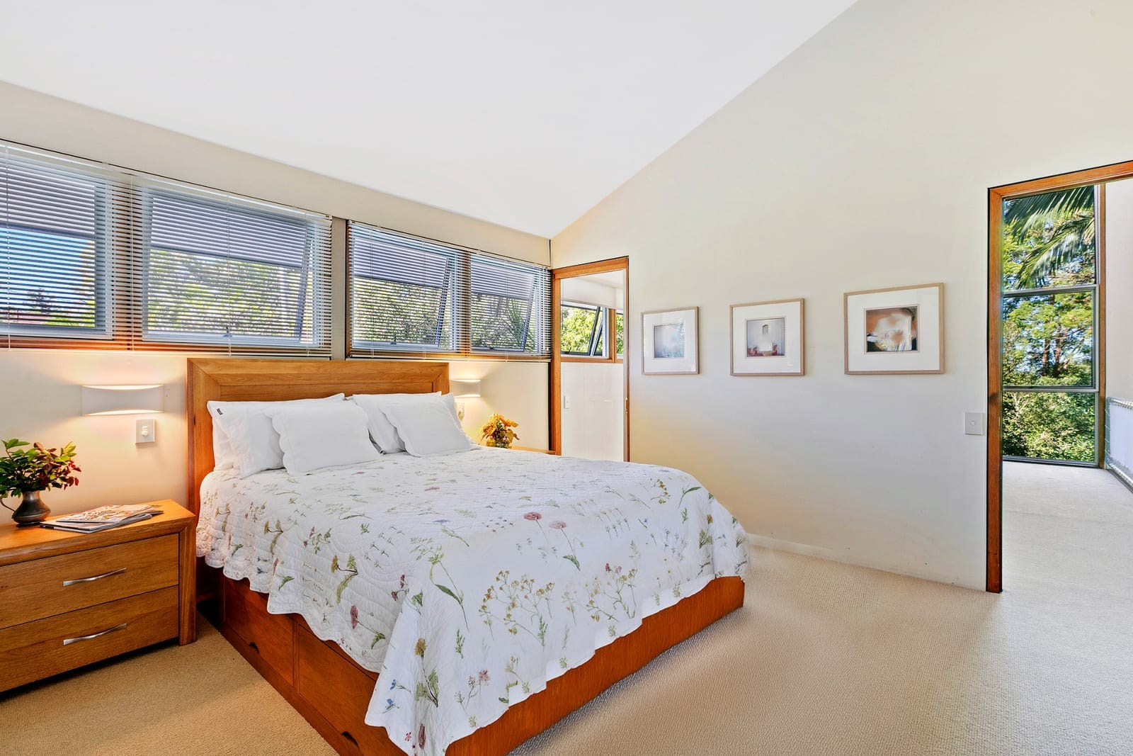 SOLD by Ollie Lehmann TOWN