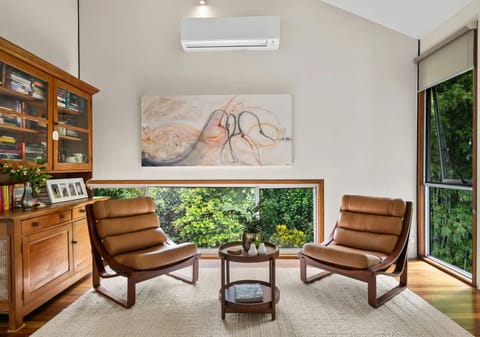 SOLD by Ollie Lehmann TOWN