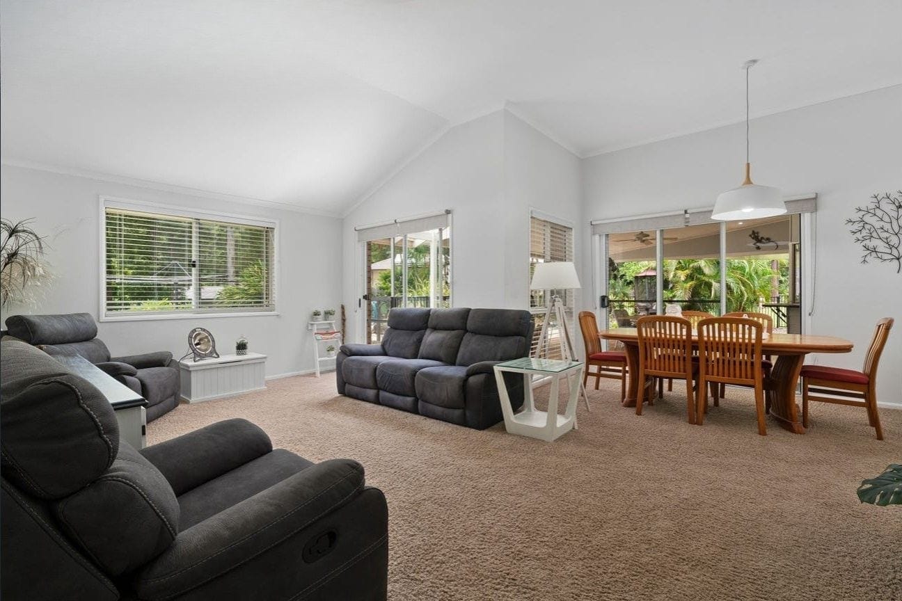 SOLD by Ollie Lehmann TOWN
