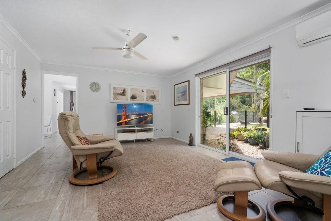 SOLD by Ollie Lehmann TOWN