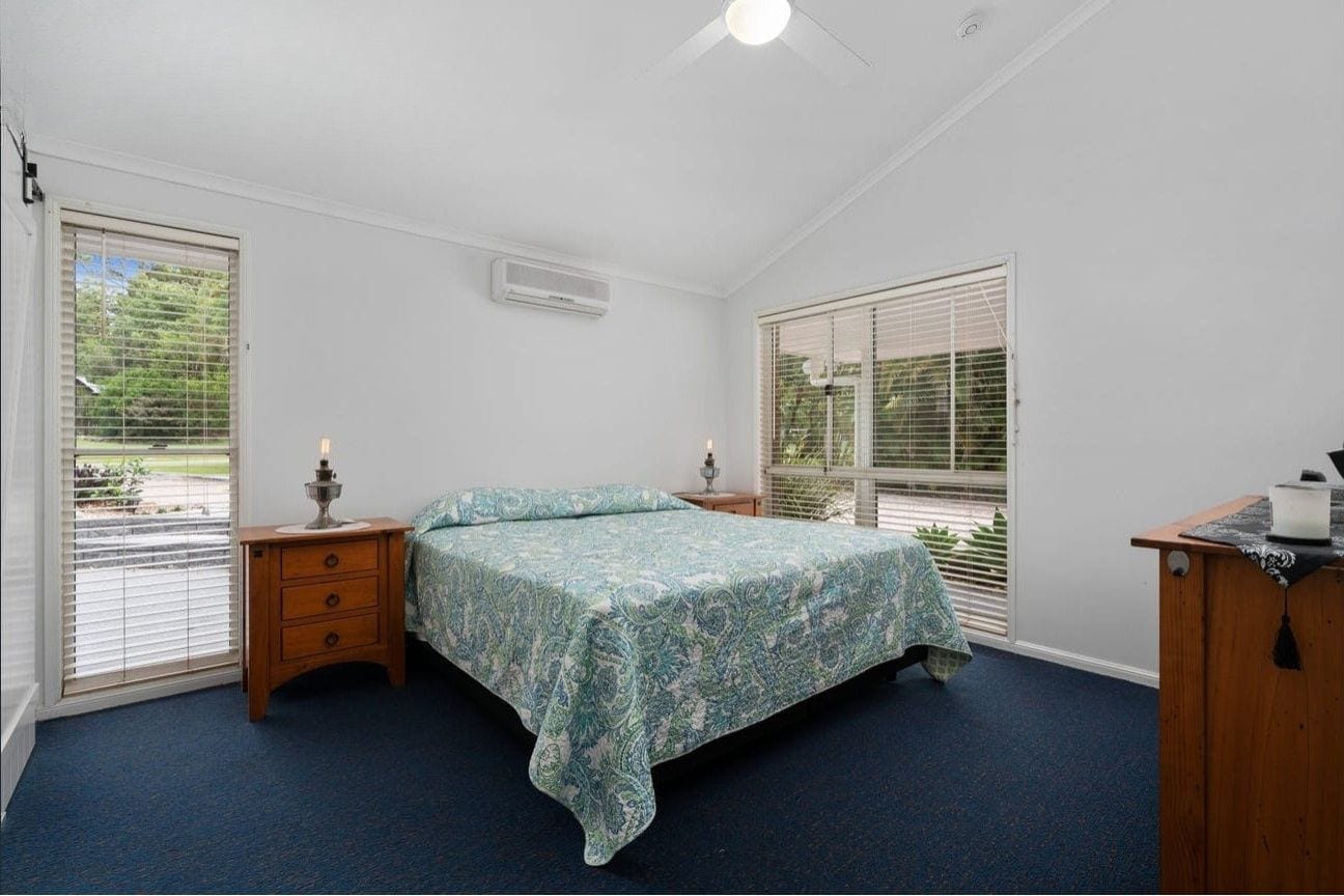 SOLD by Ollie Lehmann TOWN