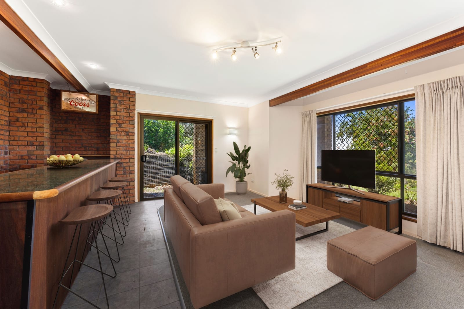 Grand Buderim Residence With Huge Potential and Irreplaceable Views