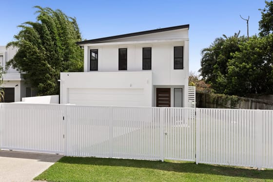 Coastal Lifestyle Meets Beachside Convenience
