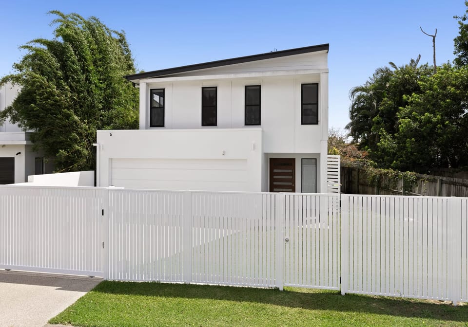 Coastal Lifestyle Meets Beachside Convenience