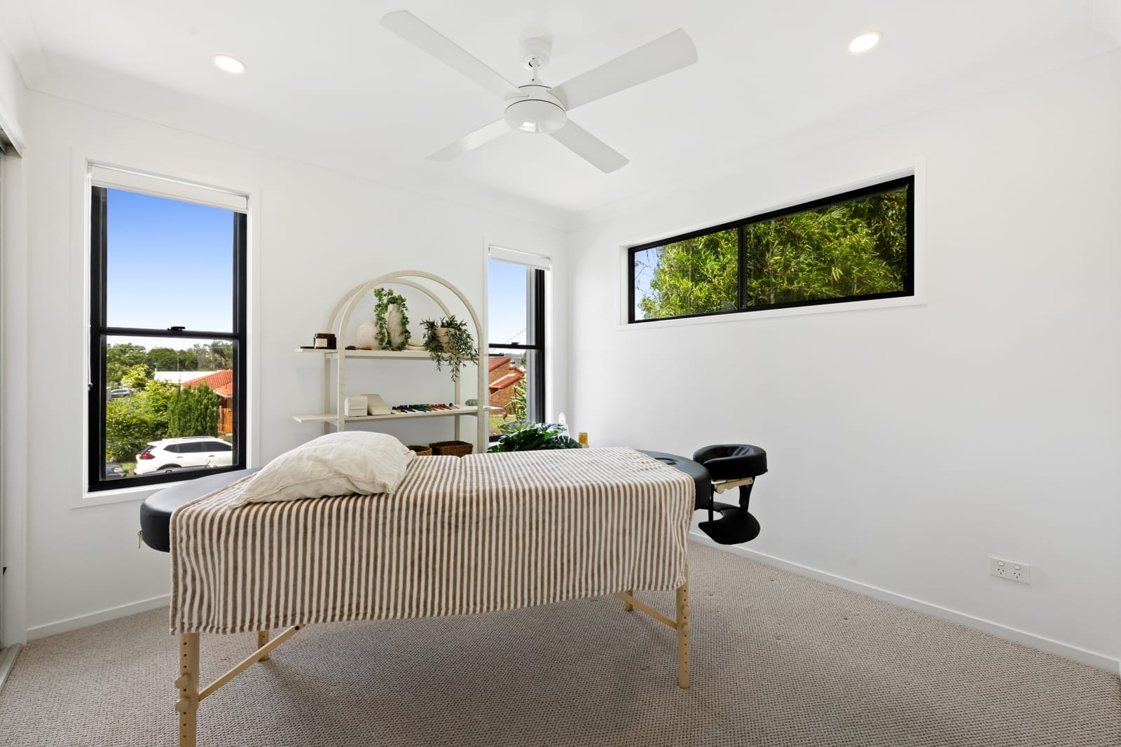 Coastal Lifestyle Meets Beachside Convenience
