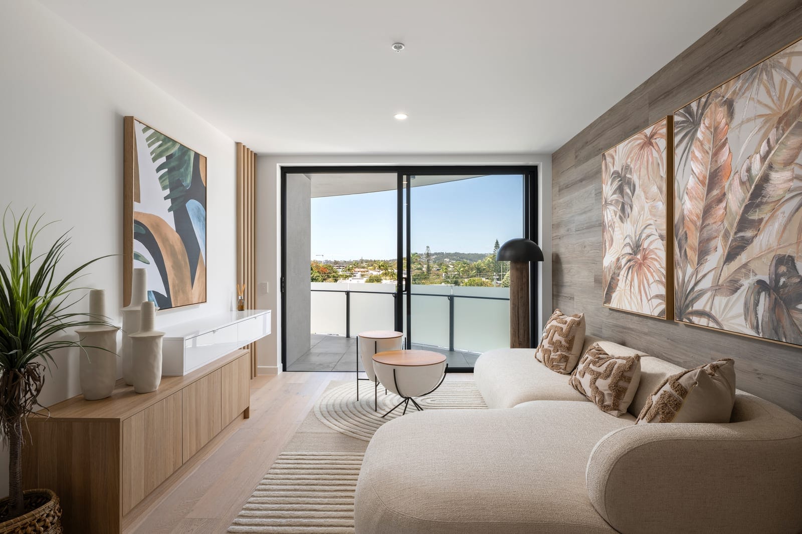 Brand New Luxury Build: Top Floor, EastStunning Views