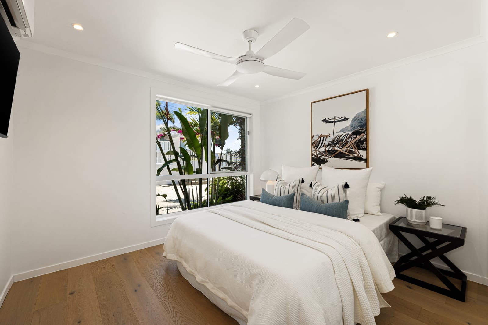 Coastal Mountain Top Family Entertainer