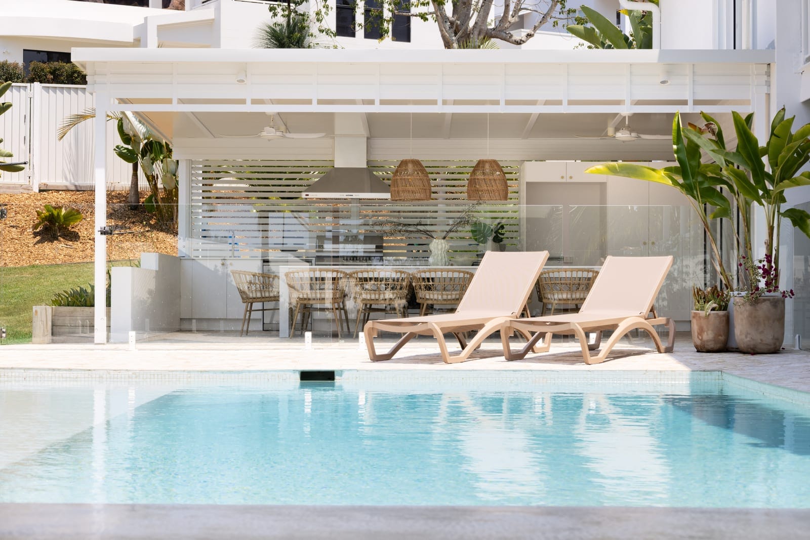 Coastal Mountain Top Family Entertainer
