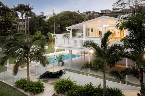 Coastal Mountain Top Family Entertainer