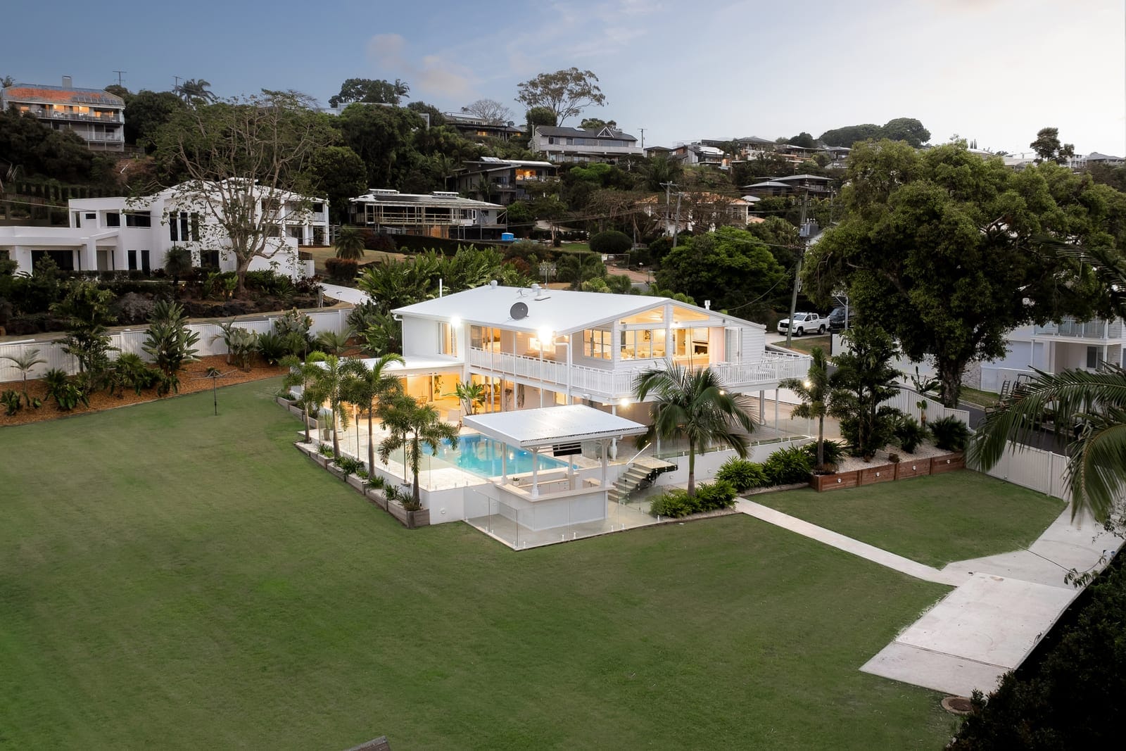 Coastal Mountain Top Family Entertainer