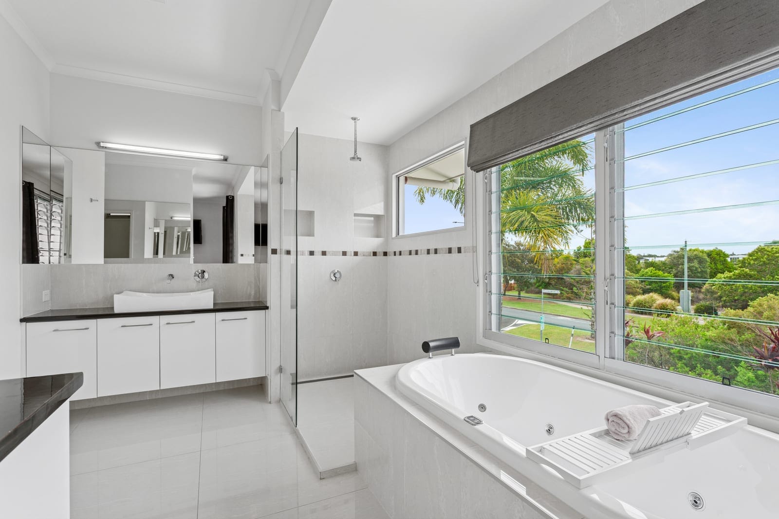 Refined Family Living with Lagoon Pool and Stunning Outdoor Entertaining